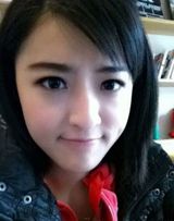 组图：央视新晋美女主播网络走红 生活照曝光