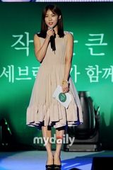 组图：韩歌手Se7en慈善开唱 河智苑2NE1任嘉宾