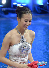 组图：星跳跃决赛 吴敏霞领衔助跳周韦彤性感