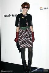 组图：f(x)宋茜与朴宰范全慧彬等众星云集时尚秀场