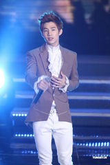 组图：韩国团体大出动 SJ-M唐禹哲high翻台北