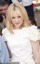 高清：开幕片《午夜巴黎》发布会 影帝阿德里安亮相