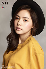 组图：JYJ闵孝琳携手拍时尚春装写真