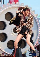 组图：佳仁等《音乐中心》热情表演 韩善花全孝盛主持