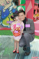 组图：马国明笑看与佘诗曼绯闻 感情事随缘