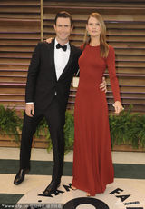 组图：奥斯卡晚宴养眼 可儿秀半球龙女大露背