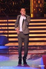 组图：群星为慈善献唱 林峰风沙磨皮关心妍上围缩水