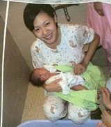 组图：女明星喂奶照母性十足 范冰冰许晴尺度大