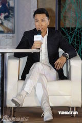 组图：甄子丹欲挑战喜剧片 将回港入组拍摄新戏