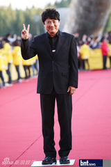 组图：任瑟雍孙恩书等众星亮相13届全州电影节红毯