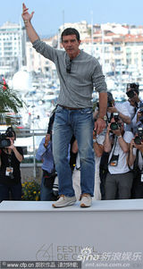 高清组图：《吾栖之肤》亮相 班德拉斯上窜下跳