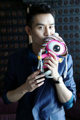 组图：王凯北京与粉丝同庆生 胡宇威远程示爱