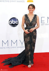 高清图：第64届艾美奖红毯众女星争奇斗艳