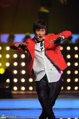 高清：09超级盛典现场高潮不断 张靓颖获奖飙海豚音