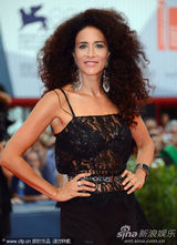 组图：搞怪vs唯美 威尼斯女星发型大巡礼