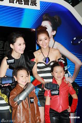 组图：TWINS揭幕游戏展 阿Sa生病不敢与男友看医生