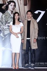 组图：金素妍朱镇模等出席新片《咖啡》媒体试映