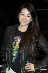 组图：小红莓乐队三度来台开唱 李心洁夫妇现身