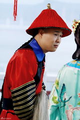 组图：《怪侠欧阳德》百变造型 小沈阳另类贺岁