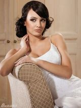 组图：加拿大女模蒂娜性感内衣写真身材火辣