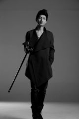 组图：陈楚生时尚大片玩突破 打造美式雅痞男人风