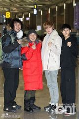 组图：Niel等随《少林寺》出发前往中国