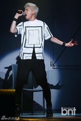 组图：韩团HISTORY举行首张迷你专辑Showcase