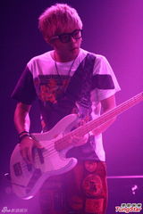 组图：MP魔幻力量香港开唱 赞当地女生有魅力