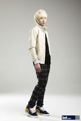 组图：韩男团B.A.P拍写真展阳光帅气青春活力