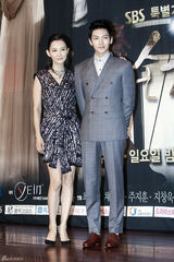 高清组图：朱智勋等亮相《五根手指》发布会