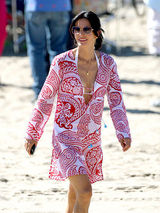 幻灯图集：碧昂斯东京代言名品 希尔顿录制脱口秀