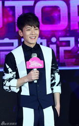 组图：TOP排行榜颁奖启动 林俊杰陈翔哥俩好