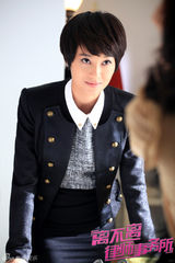 组图：《离不离》曝对峙版剧照 朱丹周一围暗斗