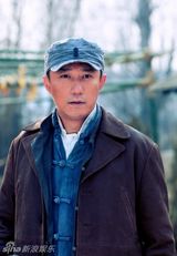 组图：《向着炮火前进》王新吴奇隆展战地情谊