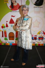 组图：陈敏儿出席幼儿活动 分享与孩子相处心得