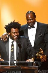 组图：《Pusher Love Girl》获最佳R&B歌曲