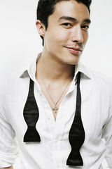 组图：《纽约客@上海》丹尼尔写真电眼勾魂