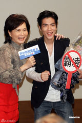 组图：萧敬腾担任反霸凌大使 为年轻时错误道歉