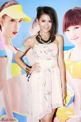 周秀娜等嫩模竞艳 傅颖承认曾与罗仲谦不和(图)