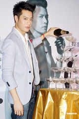 组图：周汤豪新碟挑战创作 欲送母亲Lady Gaga门票