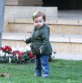 策划：明星宝宝着装大PK 小七苏瑞领衔萌妹子