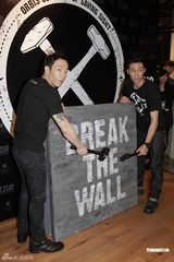 组图：朱茵怀孕一日九餐 黄贯中帮吃体重飙升