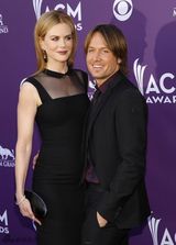 组图：乡村音乐颁奖礼举行 尼克-基德曼夫妇亮相