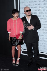 组图：徐濠萦要丈夫戒烟 薛凯琪否认复合房祖名