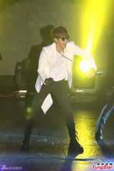 组图：Se7en睽违六年赴台会粉丝秀劲歌热舞