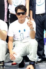 组图：李连杰率郭富城等众星出席壹基金拉力赛