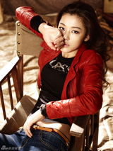 高清组图：全智贤秋装写真火辣性感 秀蛇腰雪肤