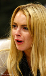 幻灯图集：林赛-罗韩被判90天监禁 当庭崩溃痛哭