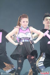 高清图：众巨星撑场雷颂德个唱 杨千嬅蕾丝诱惑