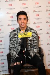 组图：新浪娱乐明星街拍盛典对话俞灏明